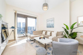 Charming 1BR Apartment in Sparkle Tower 1, Dubai Marina by Deluxe Holiday Homes